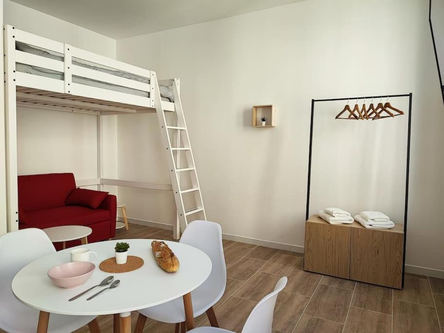 Escale Entre Cite Et Bastide Clim Wifi Smart Tv Apartment Carcassonne Exterior photo
